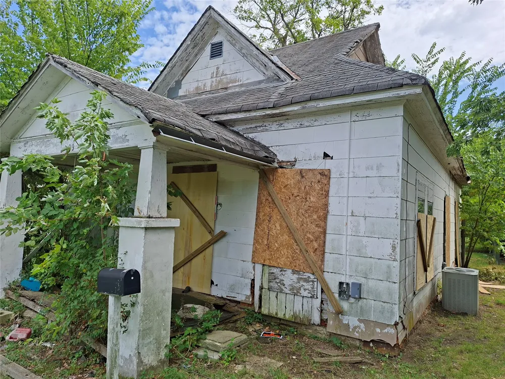 1109 E Broadway Cushing, OK 74023