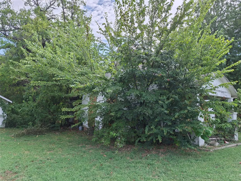 1109 E Broadway Cushing, OK 74023
