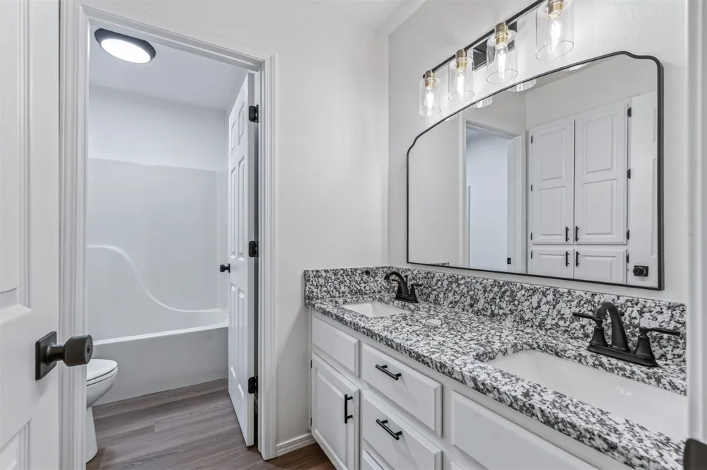 9804 Broadwell Fort Smith, AR 72908