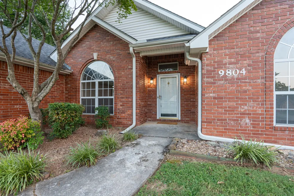 9804 Broadwell Fort Smith, AR 72908