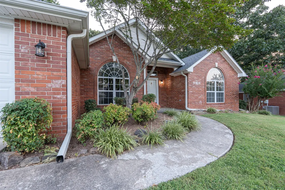 9804 Broadwell Fort Smith, AR 72908