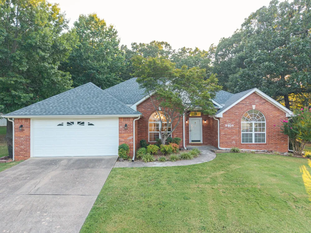 9804 Broadwell Fort Smith, AR 72908