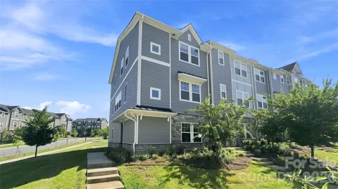 2522 Arbor Loop Drive