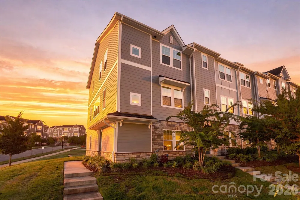 2522 Arbor Loop Drive Charlotte, NC 28217