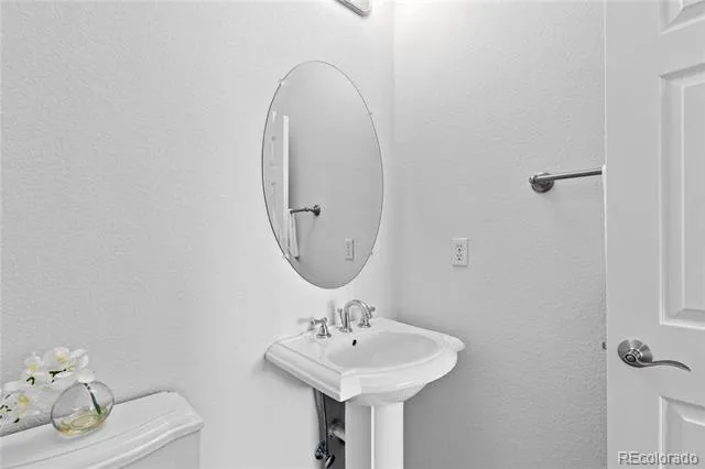 8397 Devinney Street Arvada, CO 80005