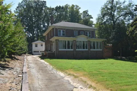 2005 Ponce De Leon Avenue NE