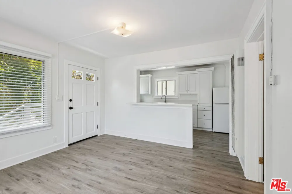254 5th Avenue Venice, CA 90291