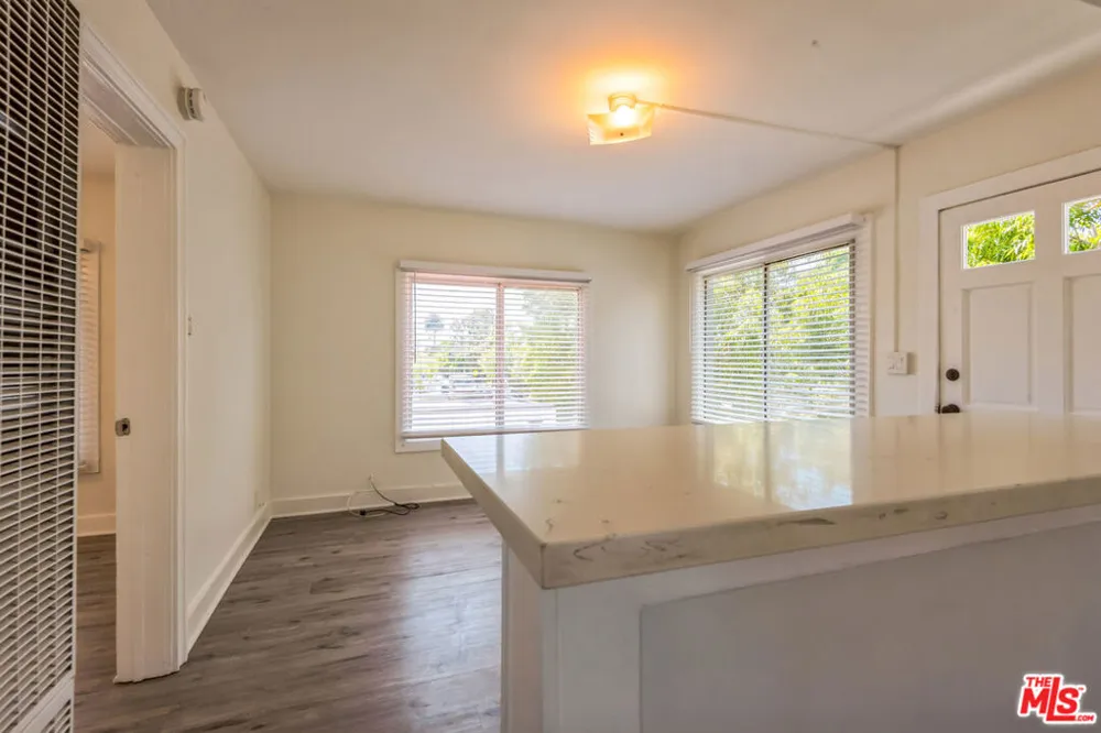 254 5th Avenue Venice, CA 90291
