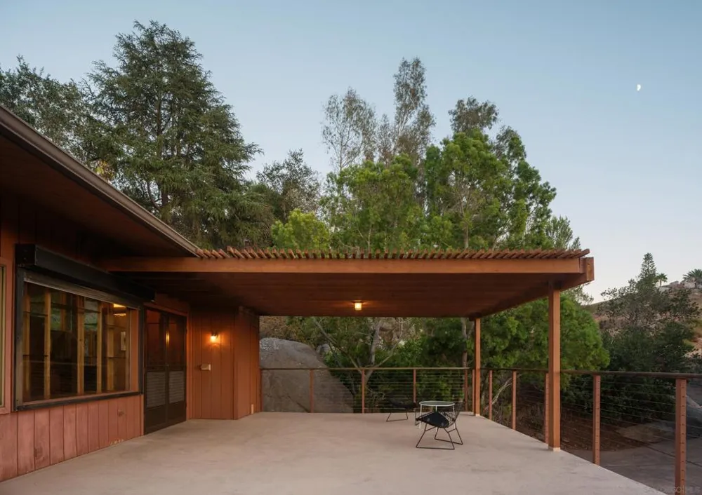 16208 Orchard Bend Poway, CA 92064