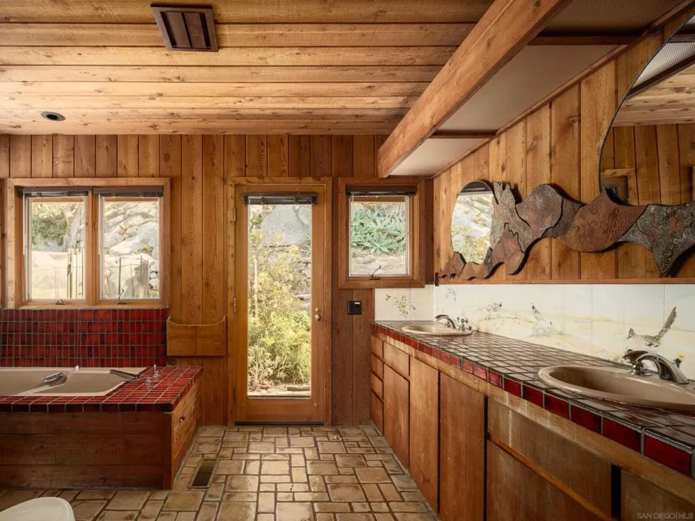 16208 Orchard Bend Poway, CA 92064
