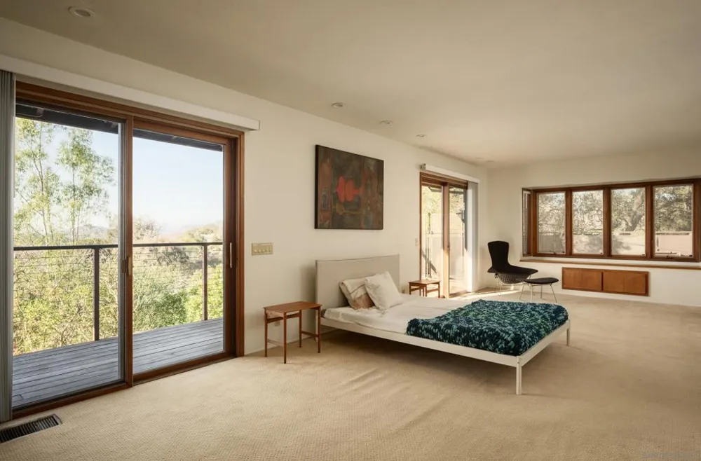 16208 Orchard Bend Poway, CA 92064