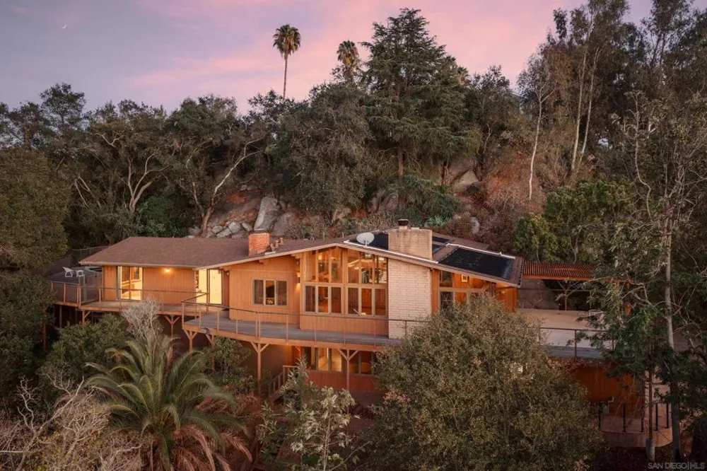 16208 Orchard Bend Poway, CA 92064
