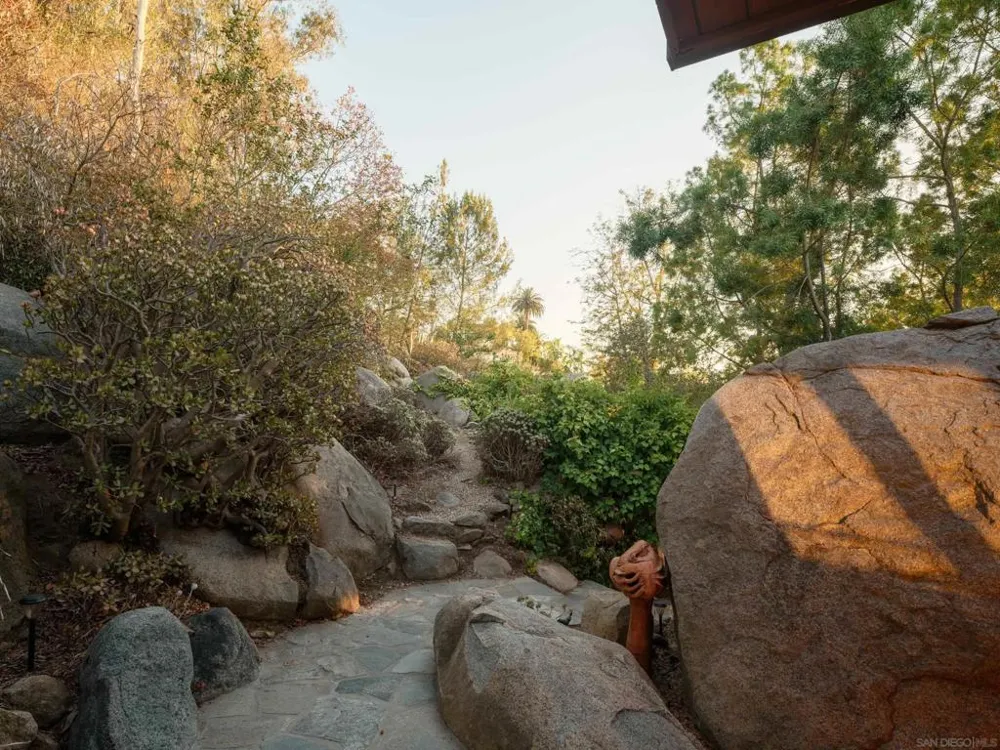 16208 Orchard Bend Poway, CA 92064