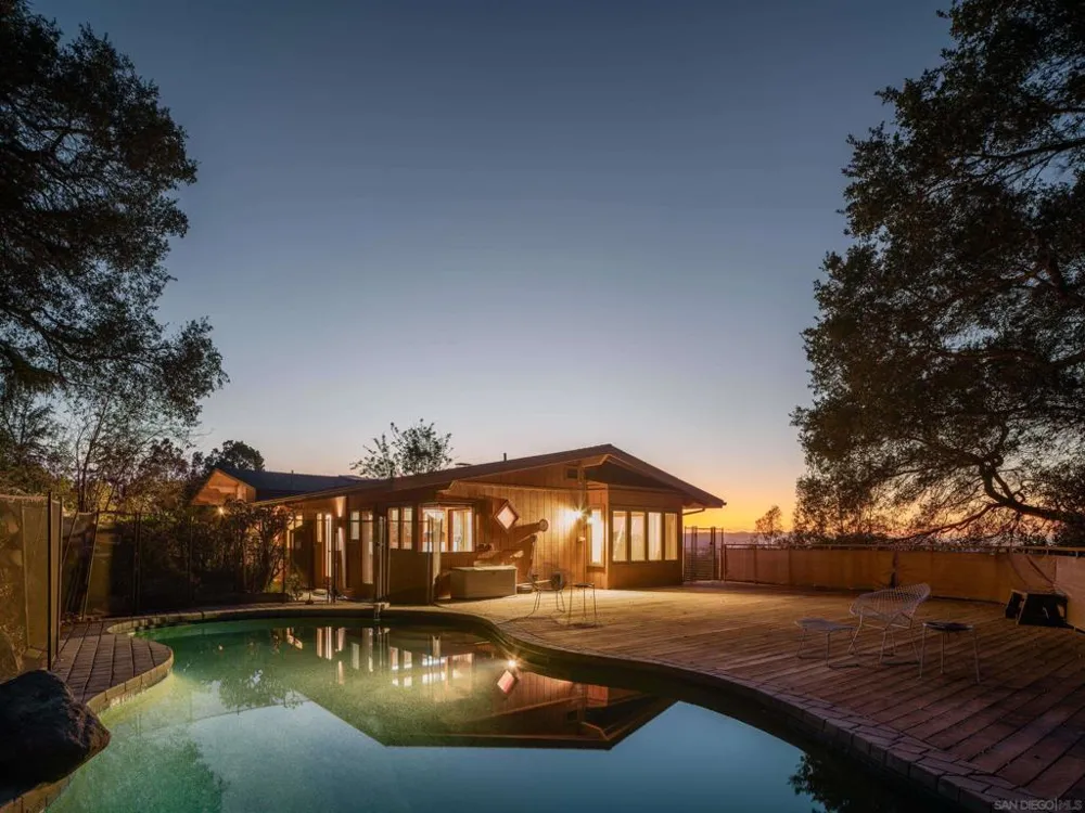 16208 Orchard Bend Poway, CA 92064