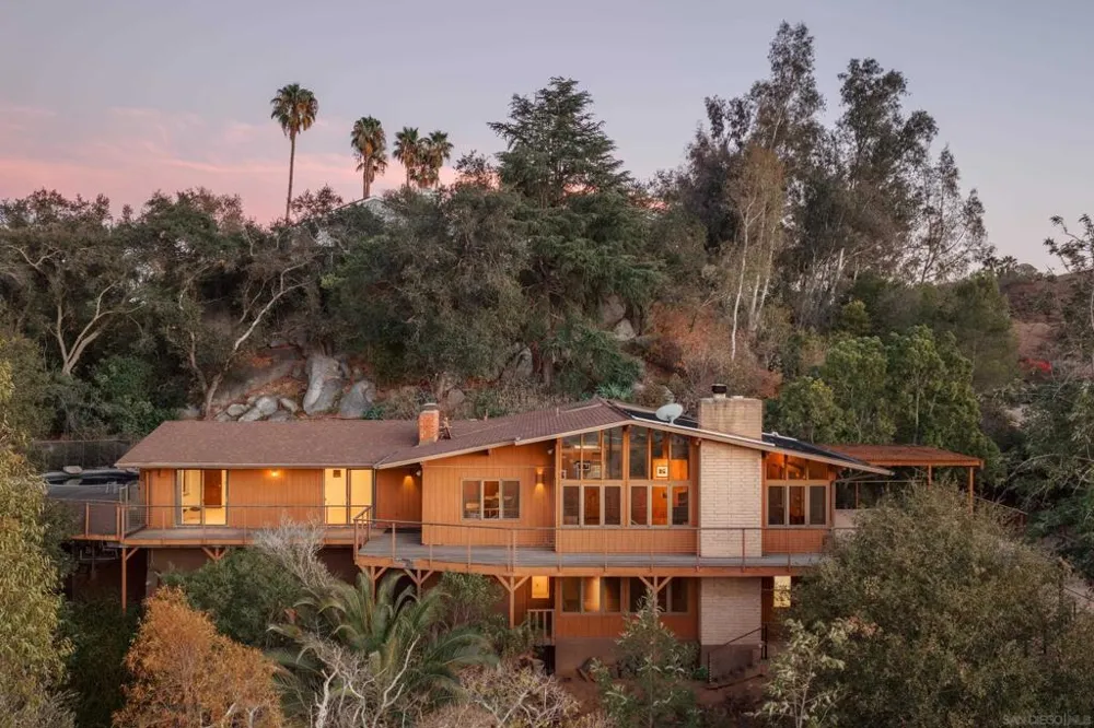 16208 Orchard Bend Poway, CA 92064