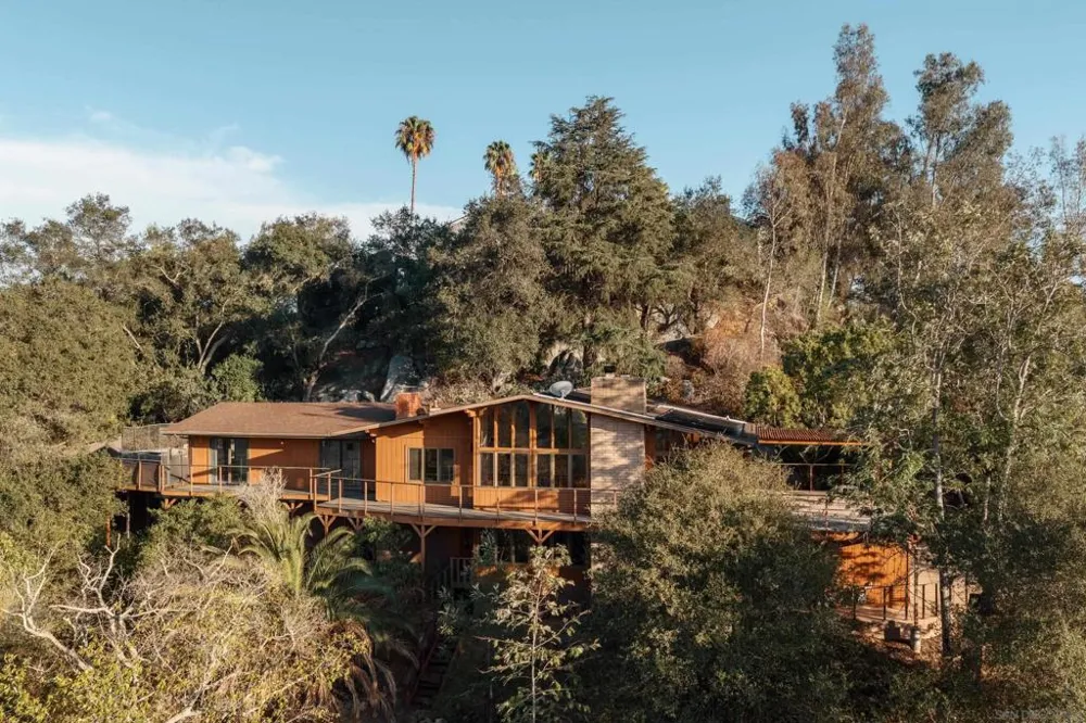 16208 Orchard Bend Poway, CA 92064