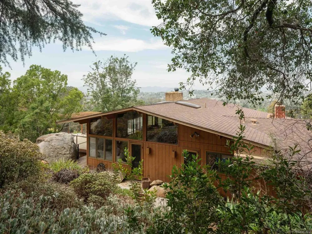 16208 Orchard Bend Poway, CA 92064