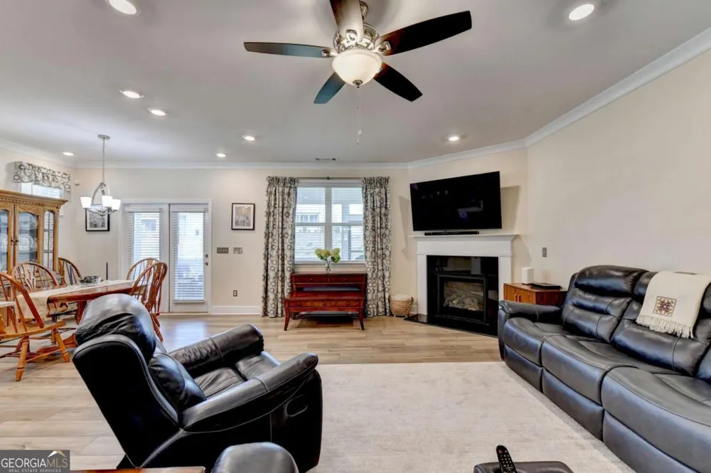 1621 Saddlegate DR Canton, GA 30114