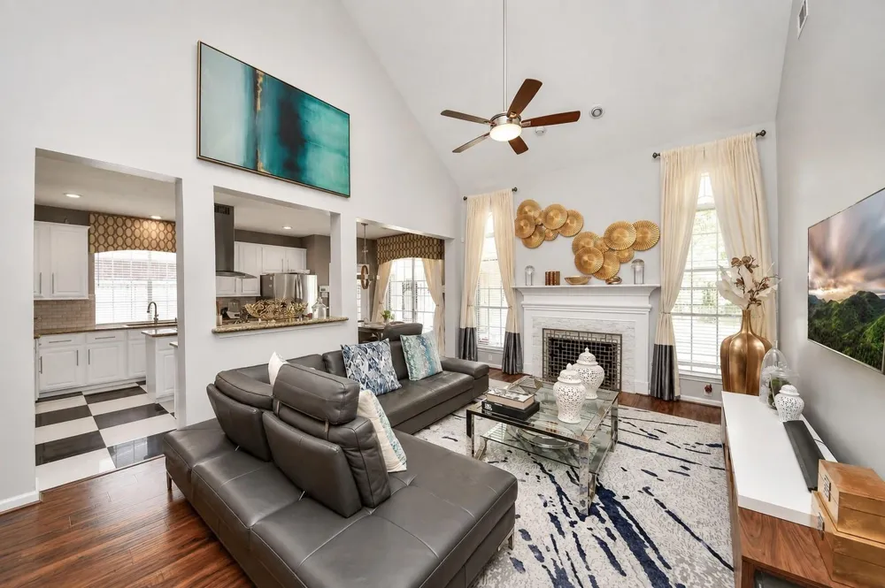 1123 Glendale Drive Sugar Land, TX 77479