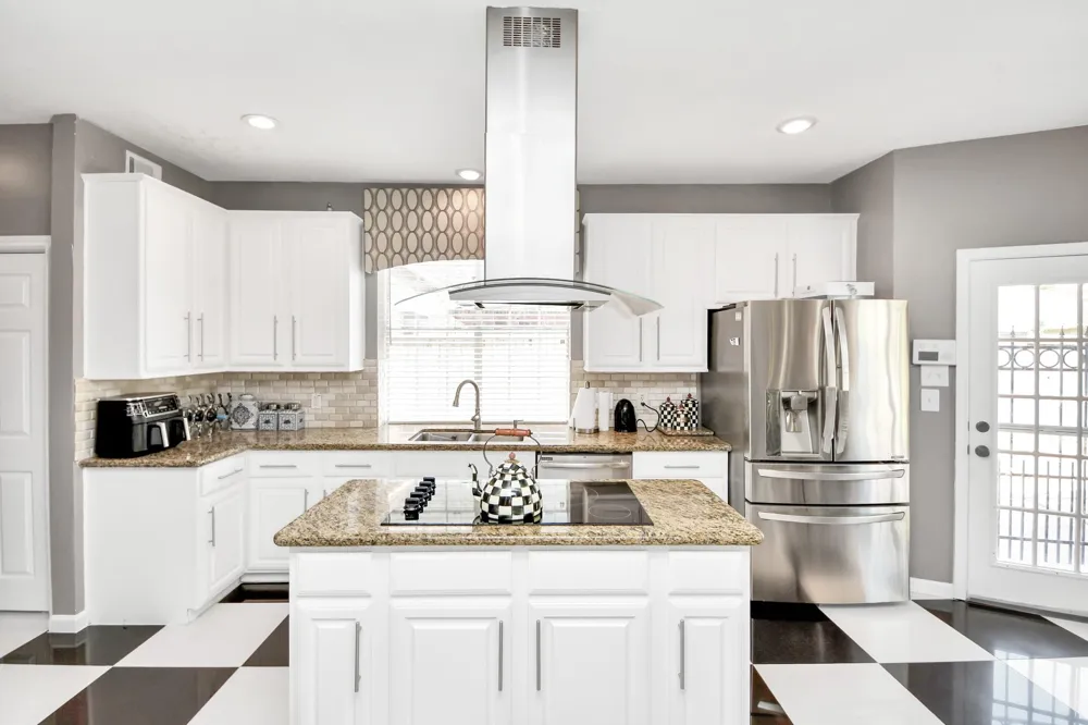 1123 Glendale Drive Sugar Land, TX 77479