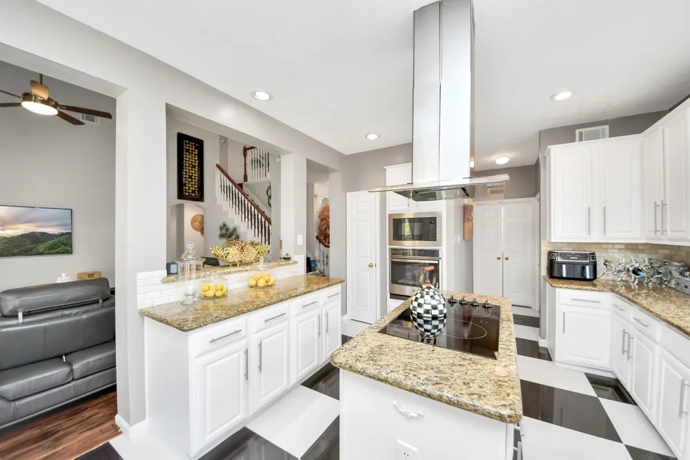 1123 Glendale Drive Sugar Land, TX 77479