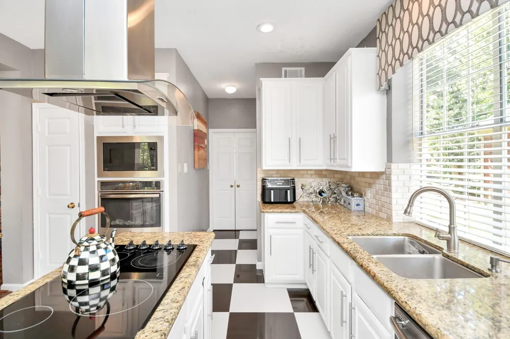 1123 Glendale Drive Sugar Land, TX 77479