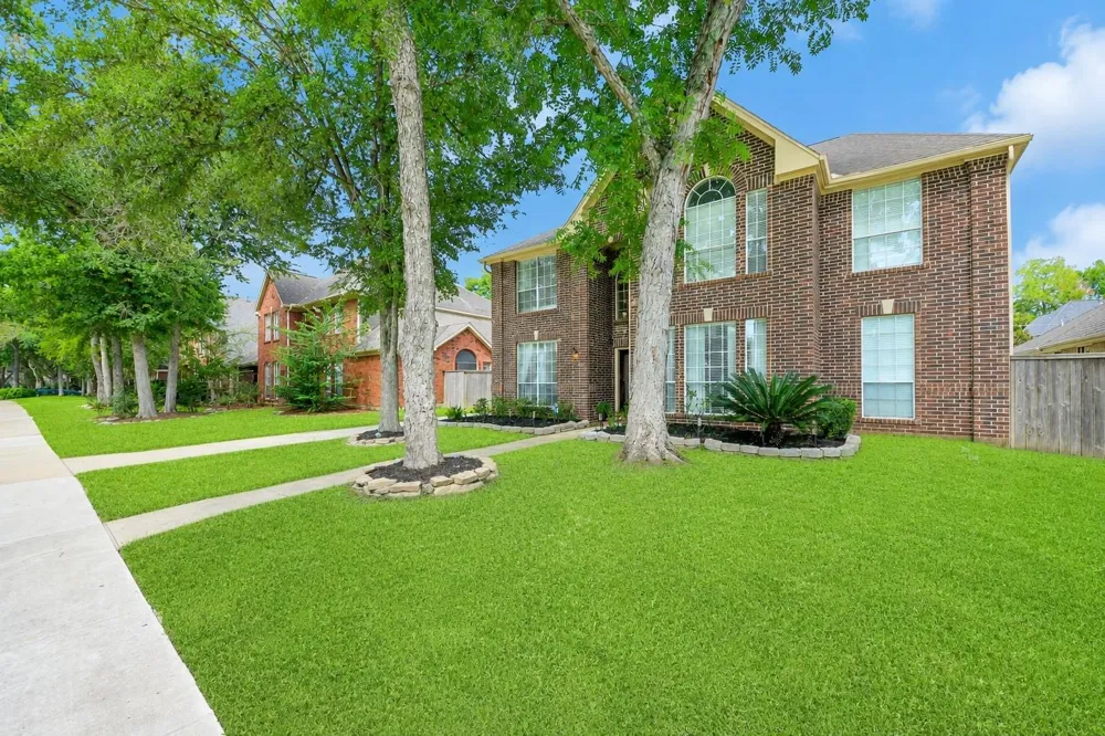 1123 Glendale Drive Sugar Land, TX 77479