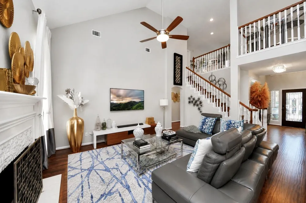 1123 Glendale Drive Sugar Land, TX 77479