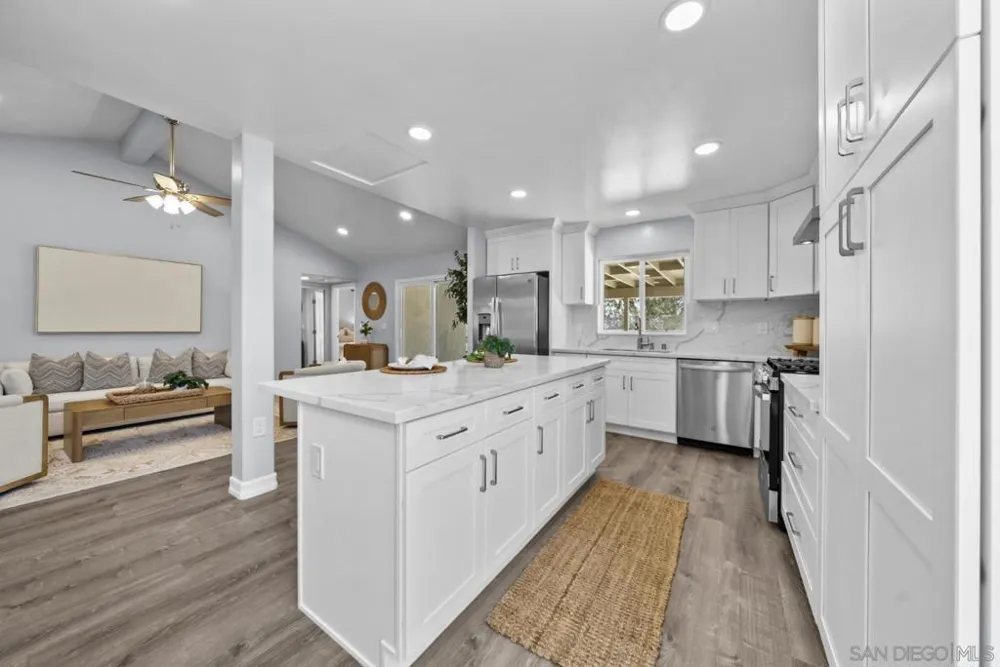 4105 Alana Cir Oceanside, CA 92056
