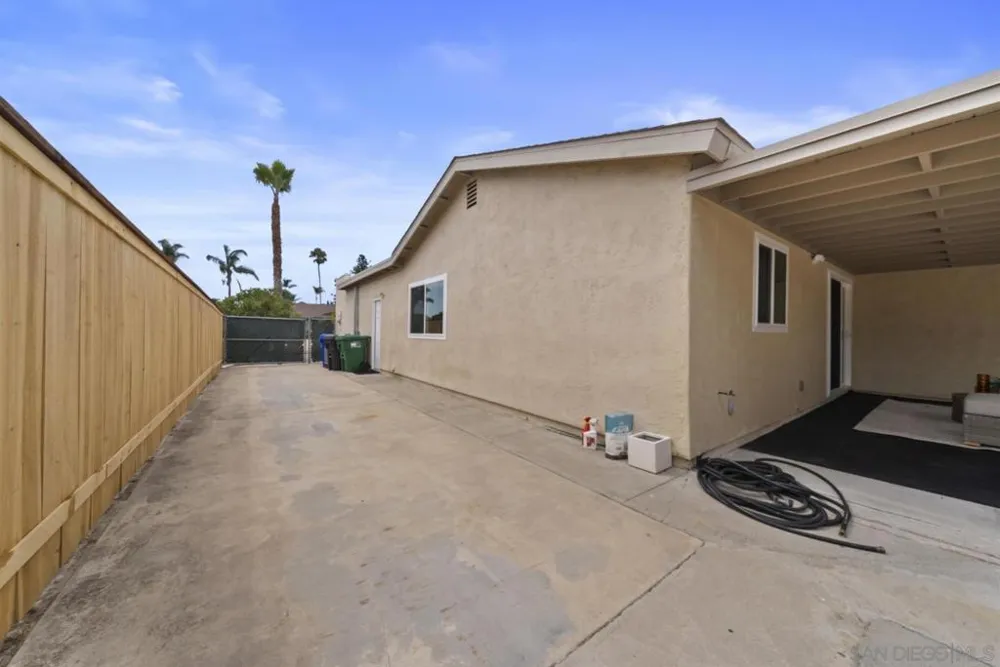 4105 Alana Cir Oceanside, CA 92056