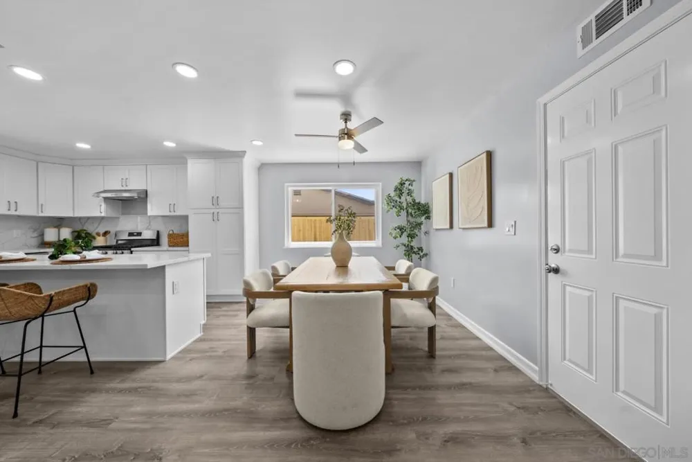 4105 Alana Cir Oceanside, CA 92056