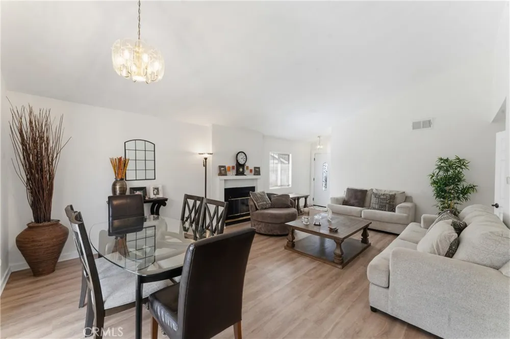 16722 Shinedale Drive Canyon Country, CA 91387