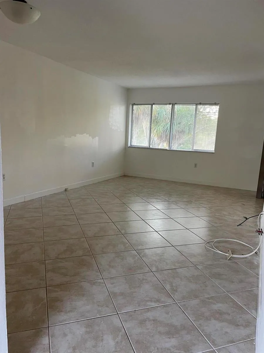 830 SW 9th Street Circle #APT 201 Boca Raton, FL 33486