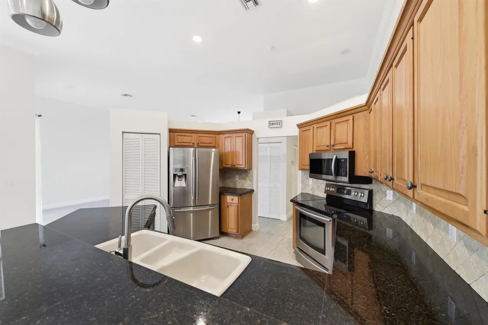 2644 MILLER COURT Weston, FL 33332