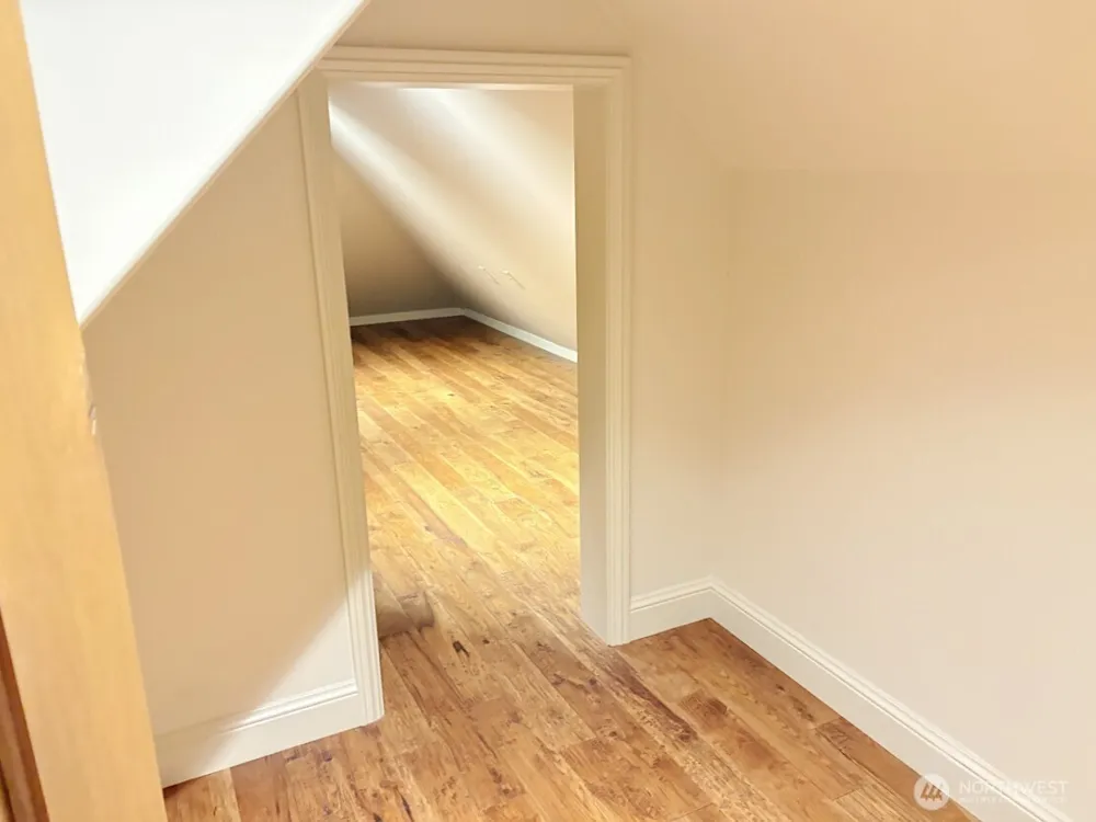3307 NE 7th Street Renton, WA 98056