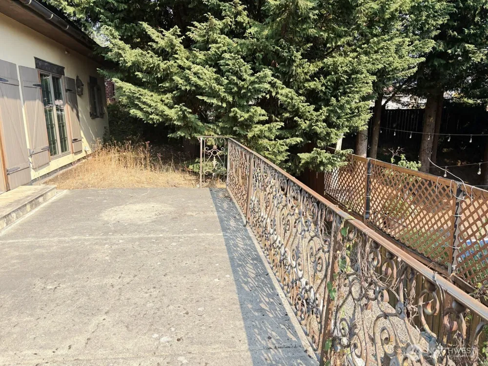 3307 NE 7th Street Renton, WA 98056