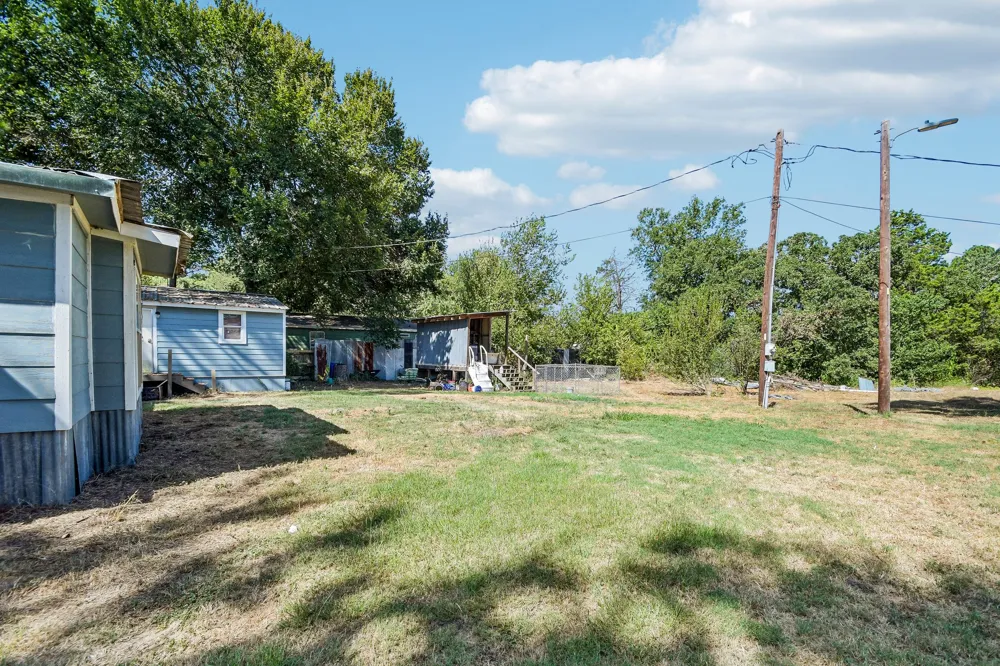126 Market Street Bastrop, TX 78602