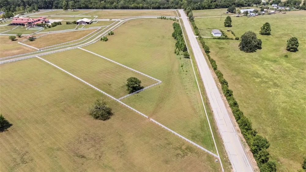 1702 Spring Branch Road Montgomery, TX 77316