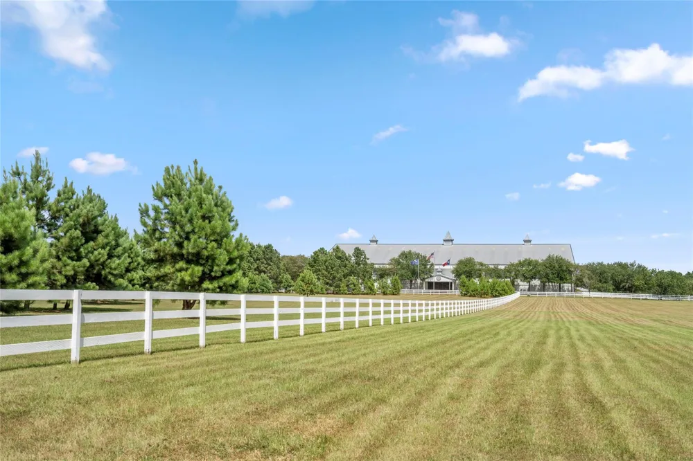 1702 Spring Branch Road Montgomery, TX 77316