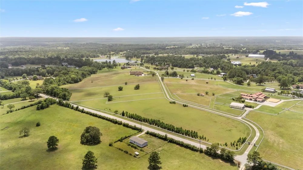 1702 Spring Branch Road Montgomery, TX 77316
