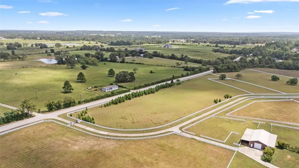 1702 Spring Branch Road Montgomery, TX 77316