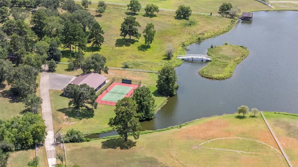 1936 Spring Branch Road Montgomery, TX 77316