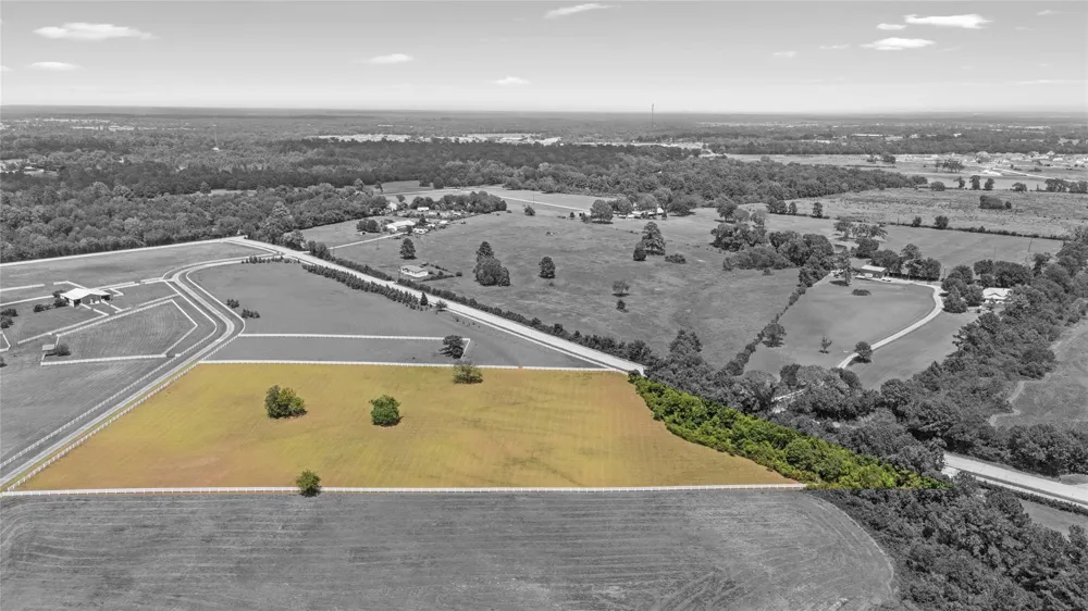 1936 Spring Branch Road Montgomery, TX 77316
