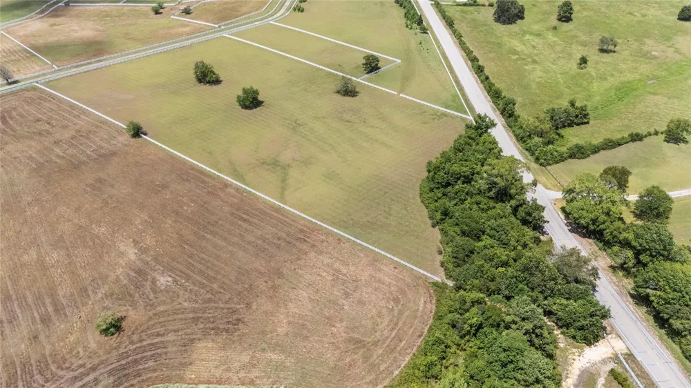 1936 Spring Branch Road Montgomery, TX 77316
