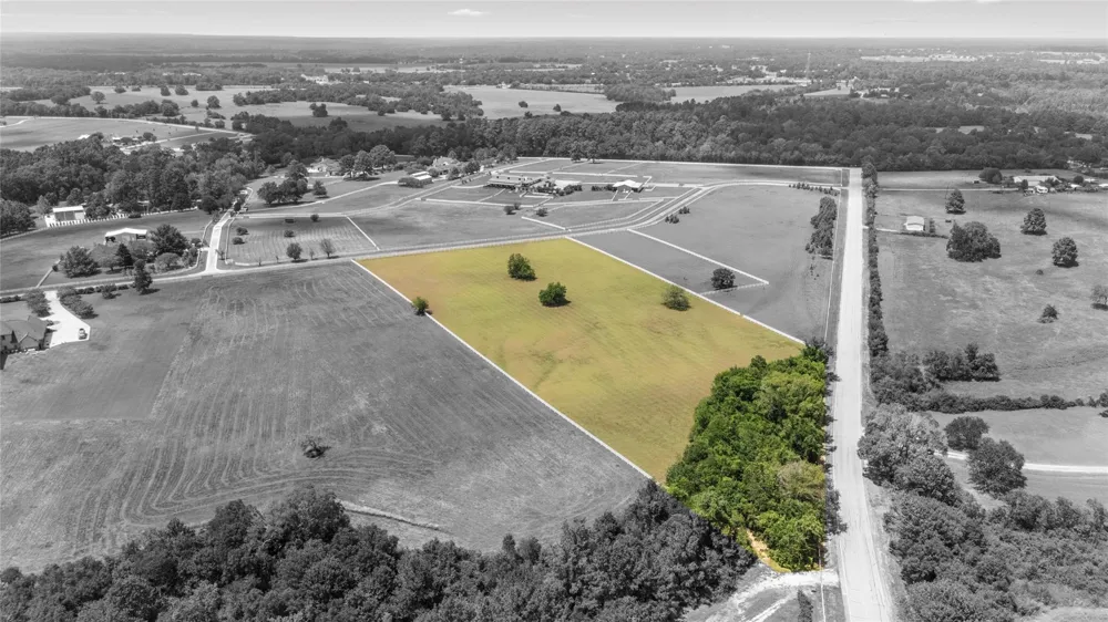 1936 Spring Branch Road Montgomery, TX 77316