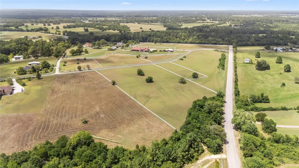 1936 Spring Branch Road Montgomery, TX 77316