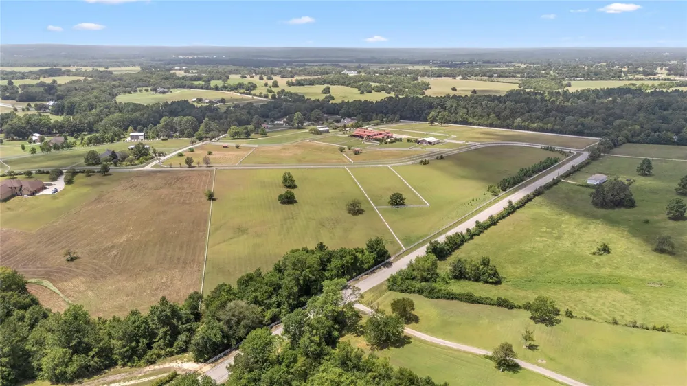 1936 Spring Branch Road Montgomery, TX 77316