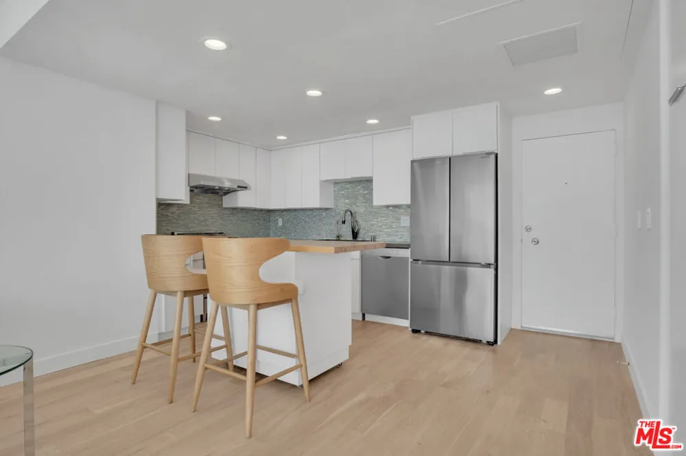 17350 W Sunset Boulevard #303 Los Angeles, CA 90272