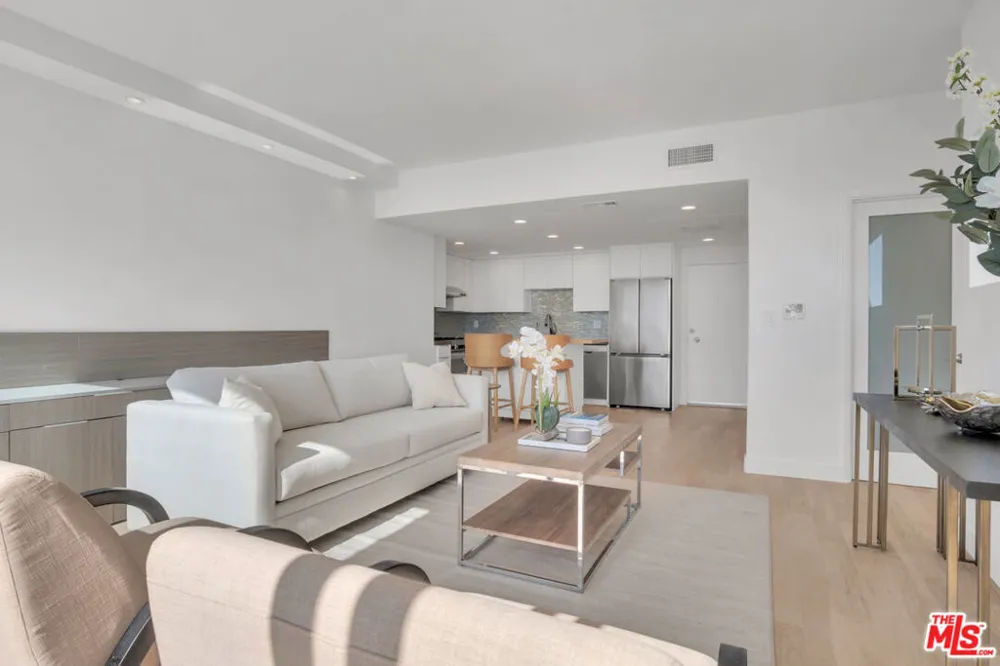 17350 W Sunset Boulevard #303 Los Angeles, CA 90272