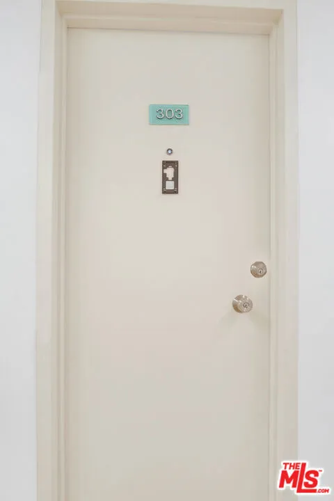 17350 W Sunset Boulevard #303 Los Angeles, CA 90272